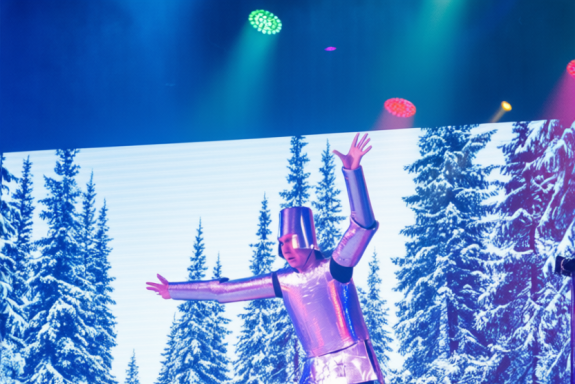 Цирковой спектакль "Алиса в зазеркалье Новогодних чудес"