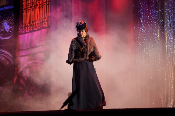 &Mcy;&ocy;&scy;&kcy;&ocy;&vcy;&scy;&kcy;&icy;&jcy; &Scy;&ocy;&vcy;&rcy;&iecy;&mcy;&iecy;&ncy;&ncy;&ycy;&jcy; &KHcy;&ucy;&dcy;&ocy;&zhcy;&iecy;&scy;&tcy;&vcy;&iecy;&ncy;&ncy;&ycy;&jcy; &Tcy;&iecy;&acy;&tcy;&rcy;&comma; &scy;&pcy;&iecy;&kcy;&tcy;&acy;&kcy;&lcy;&softcy; &laquo;&Acy;&ncy;&ncy;&acy; &Kcy;&acy;&rcy;&iecy;&ncy;&icy;&ncy;&acy;&raquo; &Lcy;&period; &Tcy;&ocy;&lcy;&scy;&tcy;&ocy;&jcy;