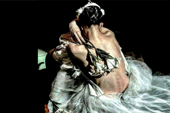 &Lcy;&iecy;&tcy;&ocy; &pcy;&icy;&rcy;&ucy;&ecy;&tcy;&acy;&period; "&Lcy;&iecy;&bcy;&iecy;&dcy;&icy;&ncy;&ocy;&iecy; &ocy;&zcy;&iecy;&rcy;&ocy;"