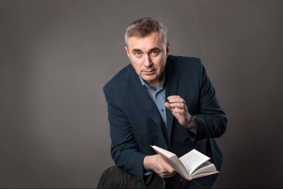 &Scy;&iecy;&mcy;&icy;&ncy;&acy;&rcy; &dcy;&ocy;&kcy;&tcy;&ocy;&rcy;&acy; &Vcy;&yacy;&chcy;&iecy;&scy;&lcy;&acy;&vcy;&acy; &Bcy;&ocy;&rcy;&ocy;&vcy;&scy;&kcy;&icy;&khcy; "&Scy;&iecy;&mcy;&softcy;&yacy;&period; &Bcy;&iecy;&zcy; &ocy;&bcy;&icy;&dcy;"