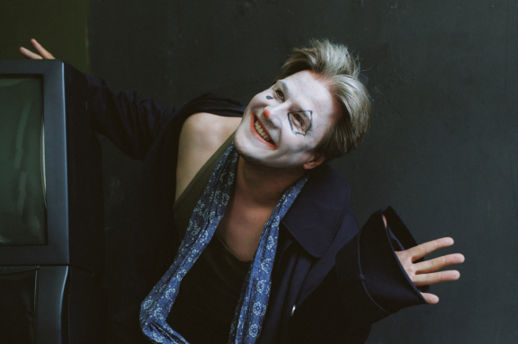 &Mcy;&ocy;&ncy;&ocy;&scy;&pcy;&iecy;&kcy;&tcy;&acy;&kcy;&lcy;&softcy; &Dcy;&mcy;&icy;&tcy;&rcy;&icy;&yacy; &Kcy;&ucy;&kcy;&lcy;&iecy;&vcy;&acy; "&Tcy;&ocy;&tcy; &iecy;&shchcy;&iecy; &kcy;&lcy;&ocy;&ucy;&ncy;&period;&period;&period;"