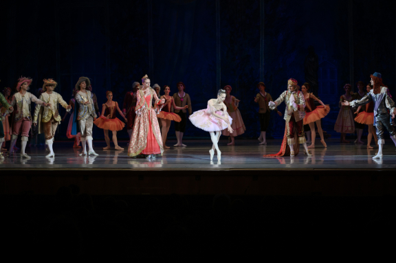 &Lcy;&iecy;&tcy;&ocy; &pcy;&icy;&rcy;&ucy;&ecy;&tcy;&acy;&period; "&Scy;&pcy;&yacy;&shchcy;&acy;&yacy; &kcy;&rcy;&acy;&scy;&acy;&vcy;&icy;&tscy;&acy;"