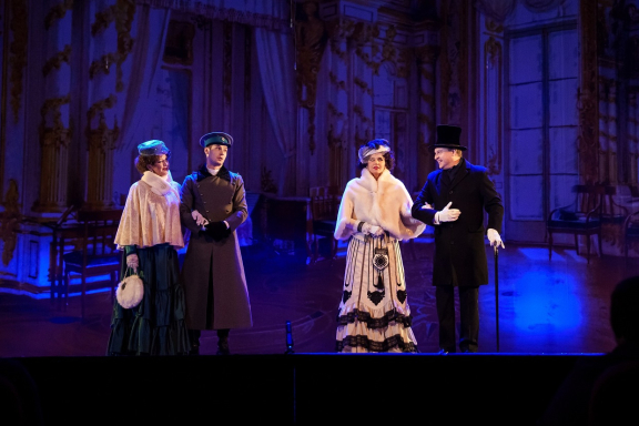 &Mcy;&ocy;&scy;&kcy;&ocy;&vcy;&scy;&kcy;&icy;&jcy; &Scy;&ocy;&vcy;&rcy;&iecy;&mcy;&iecy;&ncy;&ncy;&ycy;&jcy; &KHcy;&ucy;&dcy;&ocy;&zhcy;&iecy;&scy;&tcy;&vcy;&iecy;&ncy;&ncy;&ycy;&jcy; &Tcy;&iecy;&acy;&tcy;&rcy;&comma; &scy;&pcy;&iecy;&kcy;&tcy;&acy;&kcy;&lcy;&softcy; &laquo;&Acy;&ncy;&ncy;&acy; &Kcy;&acy;&rcy;&iecy;&ncy;&icy;&ncy;&acy;&raquo; &Lcy;&period; &Tcy;&ocy;&lcy;&scy;&tcy;&ocy;&jcy;