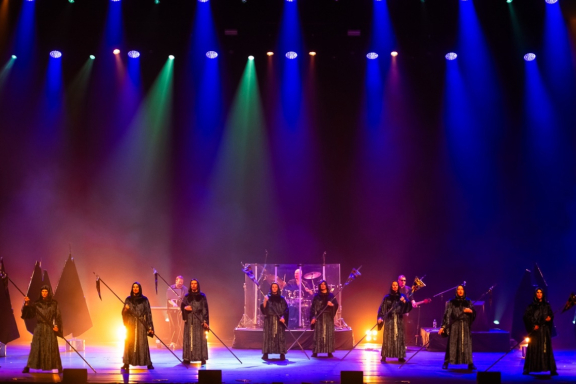 Легендарные хиты ENIGMA, GREGORIAN, SANDRA в шоу MIRROR OF ENIGMA