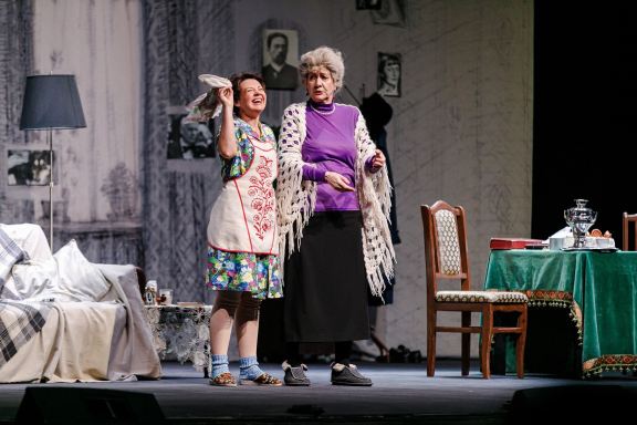 РАНЕВСКАЯ. ОДИНОКАЯ НАСМЕШНИЦА.