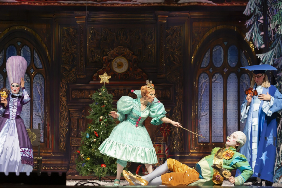 Новогодняя премьера фэнтези-мюзикла "ДВЕНАДЦАТЬ МЕСЯЦЕВ" от режиссёра Московского театра Н. Сац В. Меркулова!