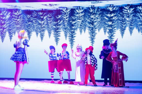 Цирковой спектакль "Алиса в зазеркалье Новогодних чудес"