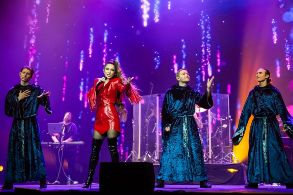 Легендарные хиты ENIGMA, GREGORIAN, SANDRA в шоу MIRROR OF ENIGMA