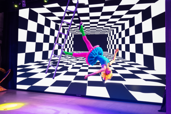 Цирковой спектакль "Алиса в зазеркалье Новогодних чудес"