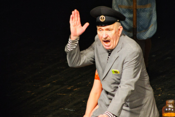 ЛЮБОВЬ И ГОЛУБИ