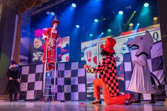 &TScy;&icy;&rcy;&kcy;&ocy;&vcy;&ocy;&jcy; &scy;&pcy;&iecy;&kcy;&tcy;&acy;&kcy;&lcy;&softcy; "&Acy;&lcy;&icy;&scy;&acy; &vcy; &Zcy;&acy;&zcy;&iecy;&rcy;&kcy;&acy;&lcy;&softcy;&iecy;"