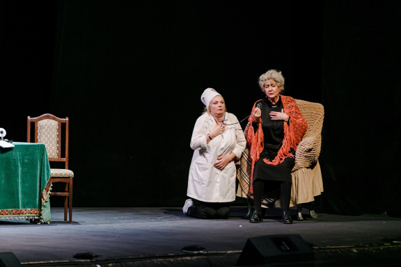 РАНЕВСКАЯ. ОДИНОКАЯ НАСМЕШНИЦА.