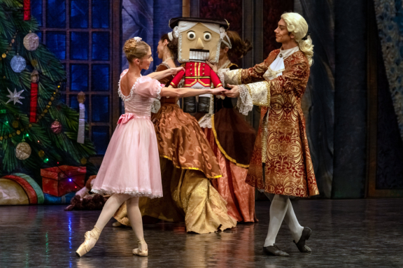 &laquo;&SHCHcy;&iecy;&lcy;&kcy;&ucy;&ncy;&chcy;&icy;&kcy;&raquo; &Ncy;&ocy;&vcy;&ycy;&jcy; &kcy;&lcy;&acy;&scy;&scy;&icy;&chcy;&iecy;&scy;&kcy;&icy;&jcy; &bcy;&acy;&lcy;&iecy;&tcy; &gcy;&period; &Mcy;&ocy;&scy;&kcy;&vcy;&acy;