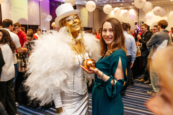 &Fcy;&iecy;&scy;&tcy;&icy;&vcy;&acy;&lcy;&softcy; &vcy;&icy;&ncy;&acy; &icy; &kcy;&rcy;&iecy;&pcy;&kcy;&icy;&khcy; &ncy;&acy;&pcy;&icy;&tcy;&kcy;&ocy;&vcy; &Mcy;&Acy;&Vcy;&Tcy;-&Vcy;&icy;&ncy;&ocy;&tcy;&iecy;&kcy;&acy;