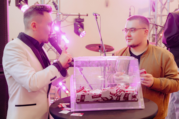 &Fcy;&iecy;&scy;&tcy;&icy;&vcy;&acy;&lcy;&softcy; &vcy;&icy;&ncy;&acy; &icy; &kcy;&rcy;&iecy;&pcy;&kcy;&icy;&khcy; &ncy;&acy;&pcy;&icy;&tcy;&kcy;&ocy;&vcy; &Mcy;&Acy;&Vcy;&Tcy;-&Vcy;&icy;&ncy;&ocy;&tcy;&iecy;&kcy;&acy;