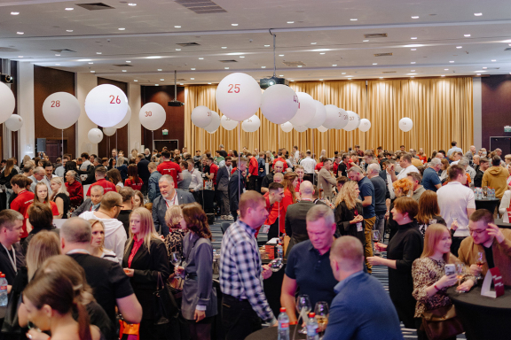 &Fcy;&iecy;&scy;&tcy;&icy;&vcy;&acy;&lcy;&softcy; &vcy;&icy;&ncy;&acy; &icy; &kcy;&rcy;&iecy;&pcy;&kcy;&icy;&khcy; &ncy;&acy;&pcy;&icy;&tcy;&kcy;&ocy;&vcy; &Mcy;&Acy;&Vcy;&Tcy;-&Vcy;&icy;&ncy;&ocy;&tcy;&iecy;&kcy;&acy;