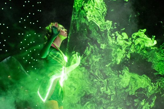 ЁЛКА ТЕЛЕКАНАЛА МУЛЬТ. ЖИВЫЕ КРАСКИ