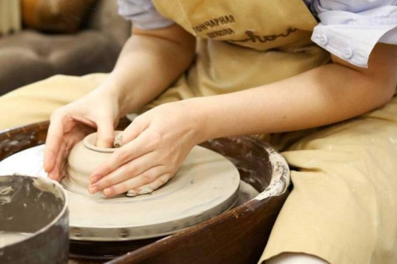 &Gcy;&ocy;&ncy;&chcy;&acy;&rcy;&ncy;&acy;&yacy; &mcy;&acy;&scy;&tcy;&iecy;&rcy;&scy;&kcy;&acy;&yacy; "&Kcy;&ocy;&lcy;&ocy;&kcy;&ocy;&lcy;" &ndash; &lcy;&iecy;&pcy;&icy;&mcy; &pcy;&icy;&acy;&lcy;&kcy;&icy; &dcy;&lcy;&yacy; &vcy;&acy;&rcy;&iecy;&ncy;&softcy;&yacy;